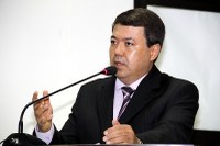 Dr. Sandro pede urgência na contratação de mais funcionários para equipe de nutrição da Semec