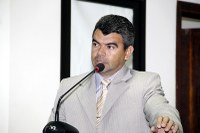 Quemuel reitera indicação para pavimentação no Argemiro Ortega