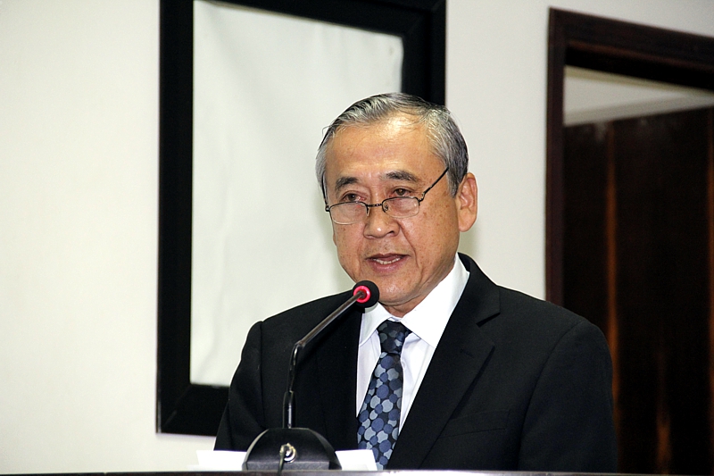 Valter solicita limpeza e instalação de coletores de lixo no Argemiro Ortega