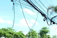 Nova Andradina regulamenta projeto que obriga empresas a remover fiação excedente