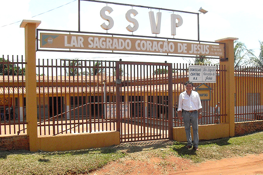 Pavimentação em frente ao asilo é reivindicada mais uma vez 