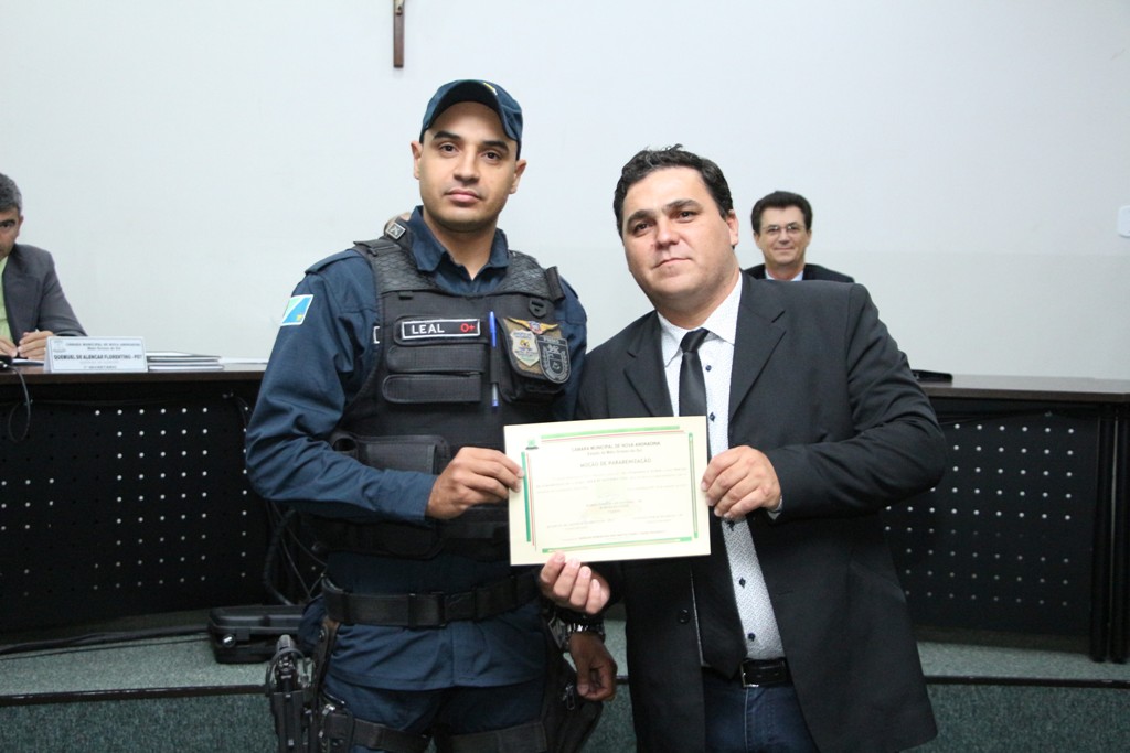 Por atuação em favor da segurança de moradores, PM é reconhecido com moção