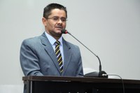 Por implantação de Pelotão do Exército, Ricardo Lima oficializa pedido na Câmara