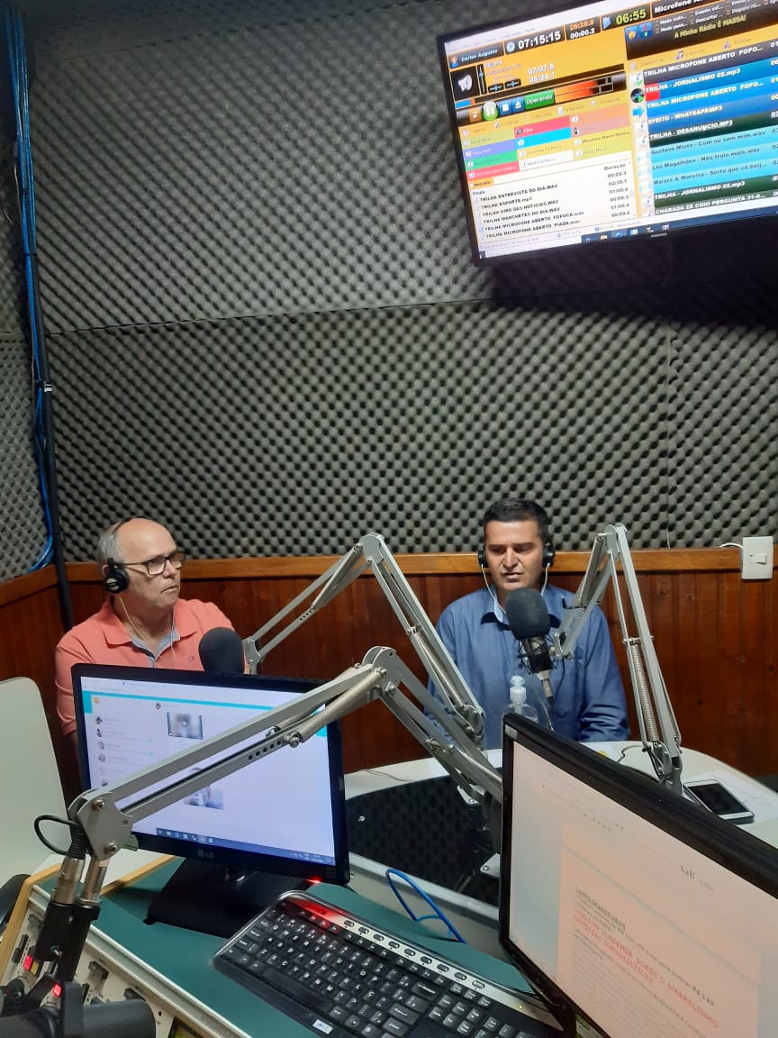 Presidente da Câmara participa de programa de rádio