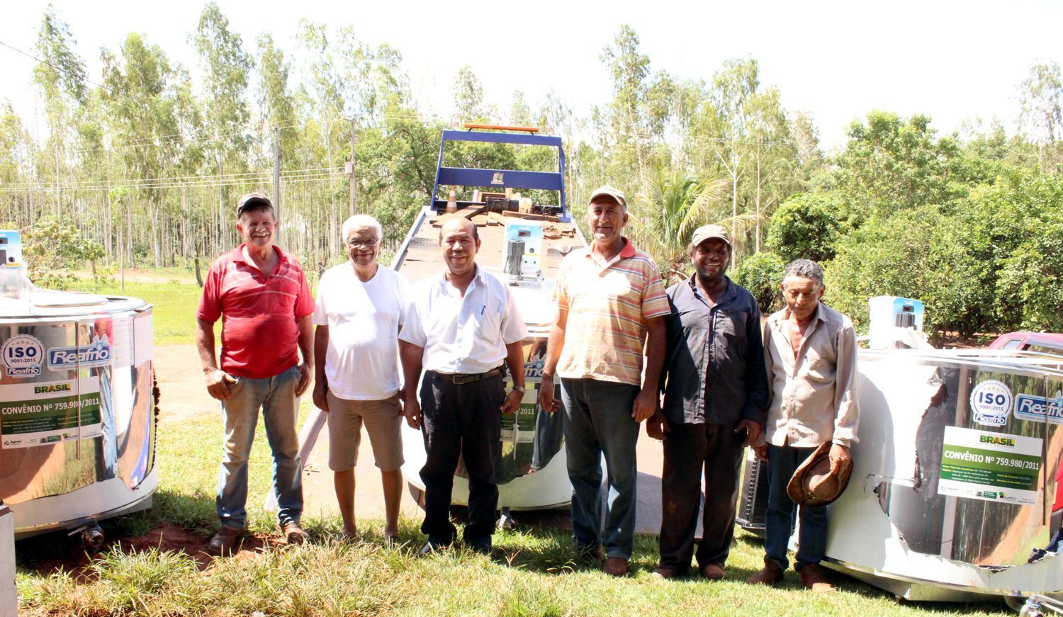 Produtores do Assentamento Teijin são contemplados com resfriadores de leite 