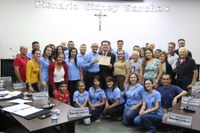 Professor de dança é homenageado com moção na Câmara de Nova Andradina 