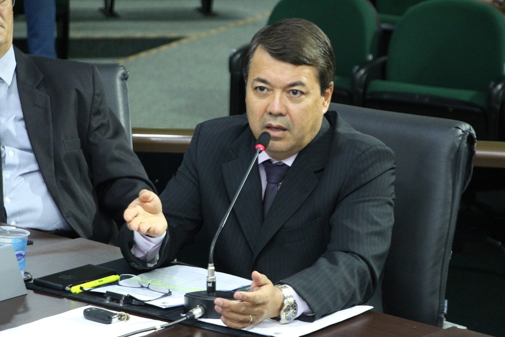 Proposta busca conceder incentivos fiscais para quem investir em produção de energia limpa