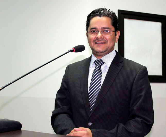 Proposta de Ricardo Lima prevê programa de valorização de professores