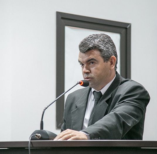 Quemuel pede apoio a Deputado Federal para implantação de “Cidade Digital”