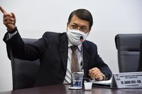Reparo da malha asfáltica é cobrado em indicação 