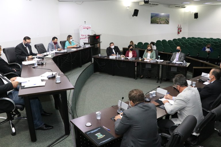 Requerimento solicita projetos de lei sobre urbanização em Nova Andradina 