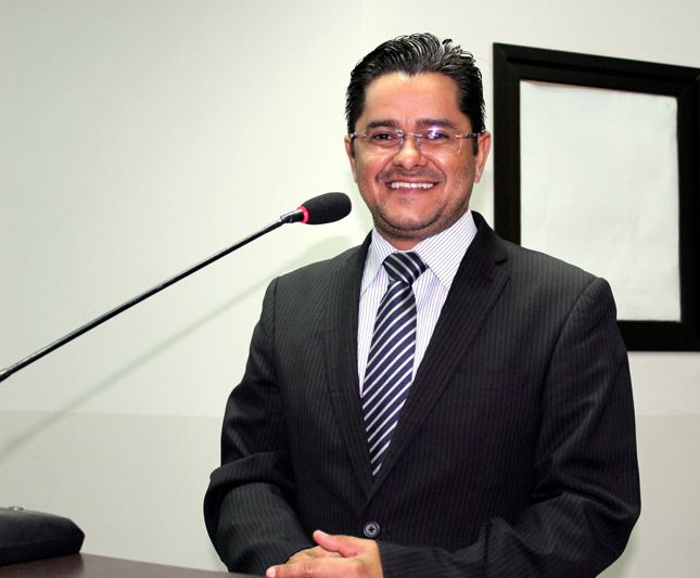 Ricardo Lima pleiteia placar eletrônico para o Andradão