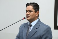 Sem respostas, Câmara volta cobrar esclarecimento sobre não cumprimento de lei