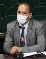 Serviços públicos são requeridos em indicações na Câmara 