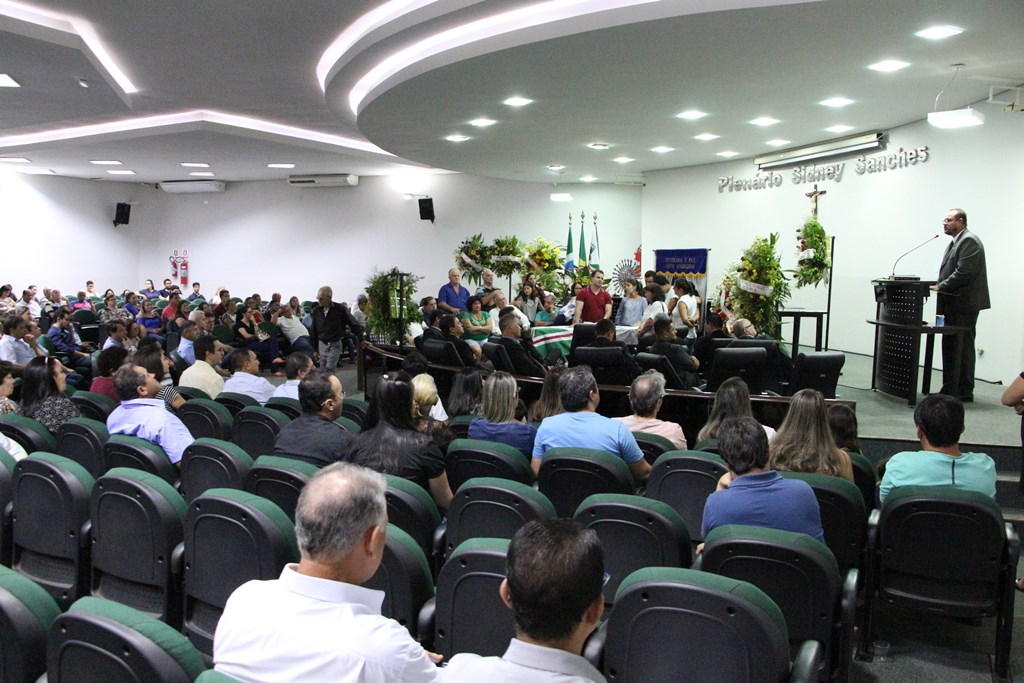 Sessão Fúnebre marca despedida a Tonho Ortega