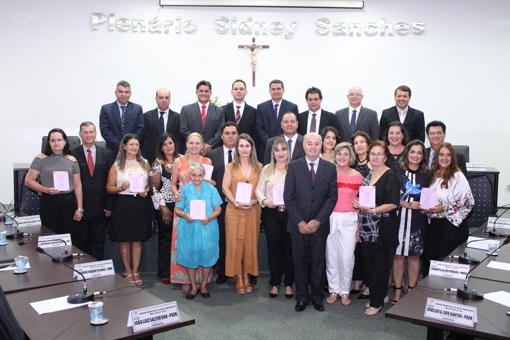 Sessão Solene marca homenagem às mulheres