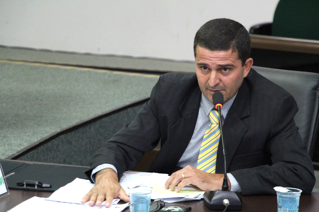 Sistema hidráulico e elétrico do Estádio Andradão necessita de reparos 