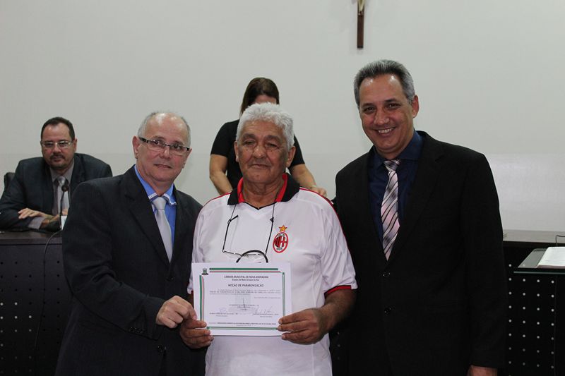 Técnico de futebol José Maria recebe moção de parabenização