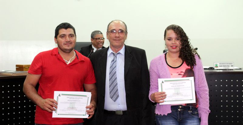 Tolotti homenageia grupo Juventude Unida pelo Amor de Cristo