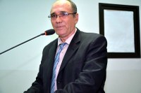 Tolotti solicita adequação no muro de escola