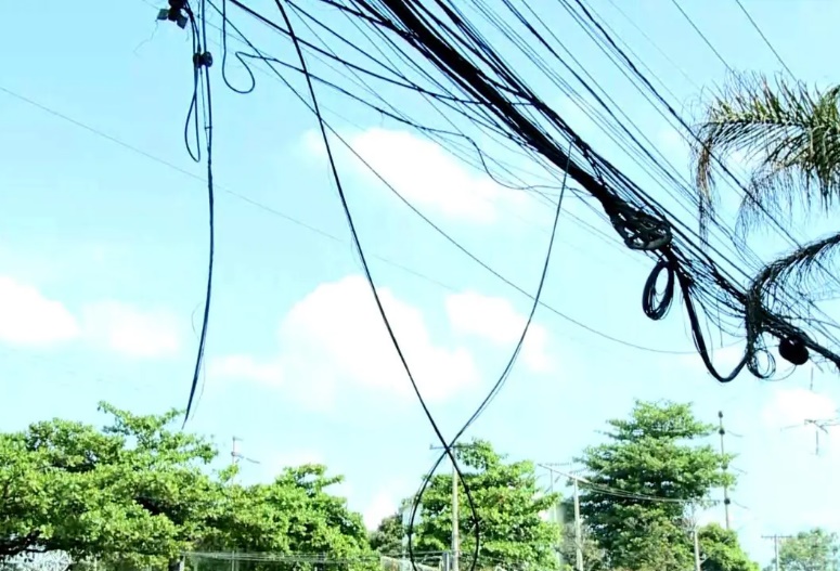 Uso de postes por empresas de internet vira alvo de requerimento