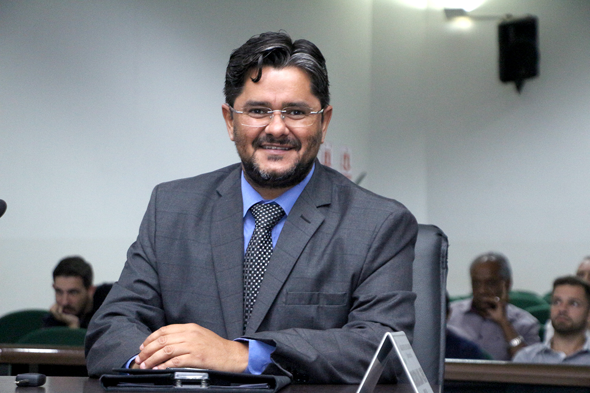 Vagas na educação infantil pautam requerimento 