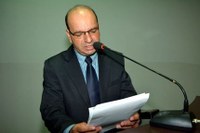 Valmirá do Pax pede providências para limpeza de terreno