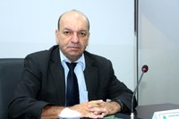 Valmirá propõe ações para o trânsito e cobra fiscalização em terrenos 