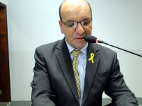 Valmirá quer redutor de velocidade e sinalização na Rua Senador Auro