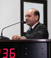 Valmirá sugere que Rua Arthur Costa e Silva seja transformada em mão única