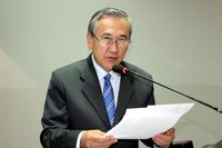 Valter solicita manutenção em bocas de lobo e recursos para infraestrutura