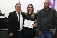Vencedora de Campeonato Estadual de Ciclismo de Estrada é homenageada na Câmara