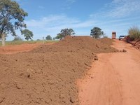 Vereador solicita emenda parlamentar para cascalhamento de estradas em seis assentamentos