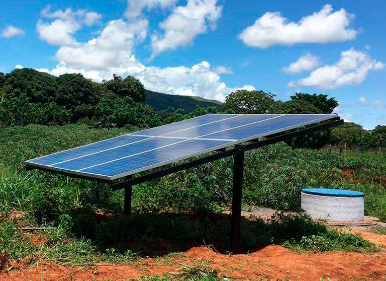 Vereador solicita emenda parlamentar para implantação de energia solar em poços comunitários de assentamentos rurais