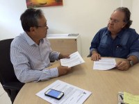 Vereador Valter reforça pedido de extensão de rede de esgoto em visita a Sanesul
