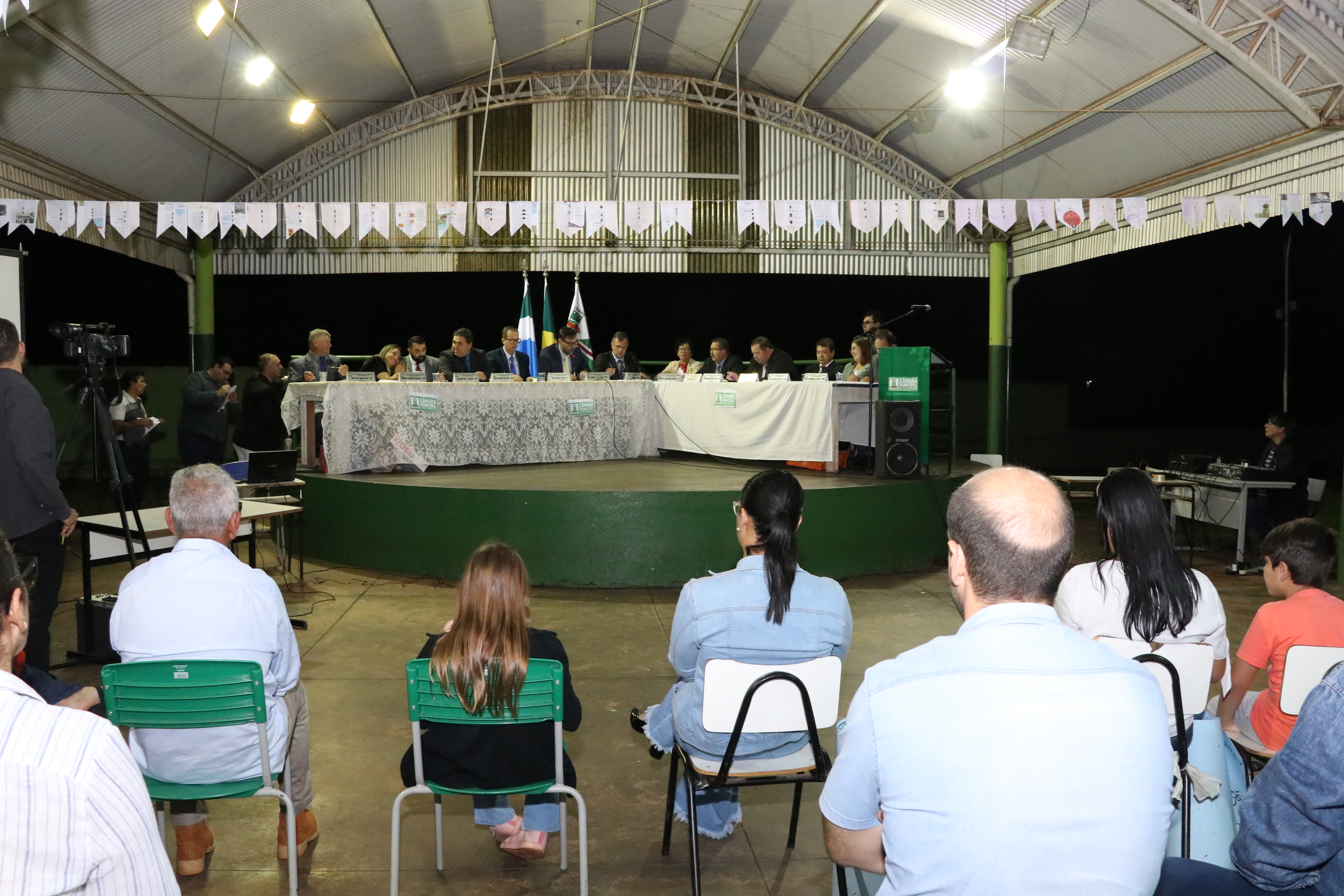 Vereadores apontam precariedade em veículos de coleta de lixo e cobram providências