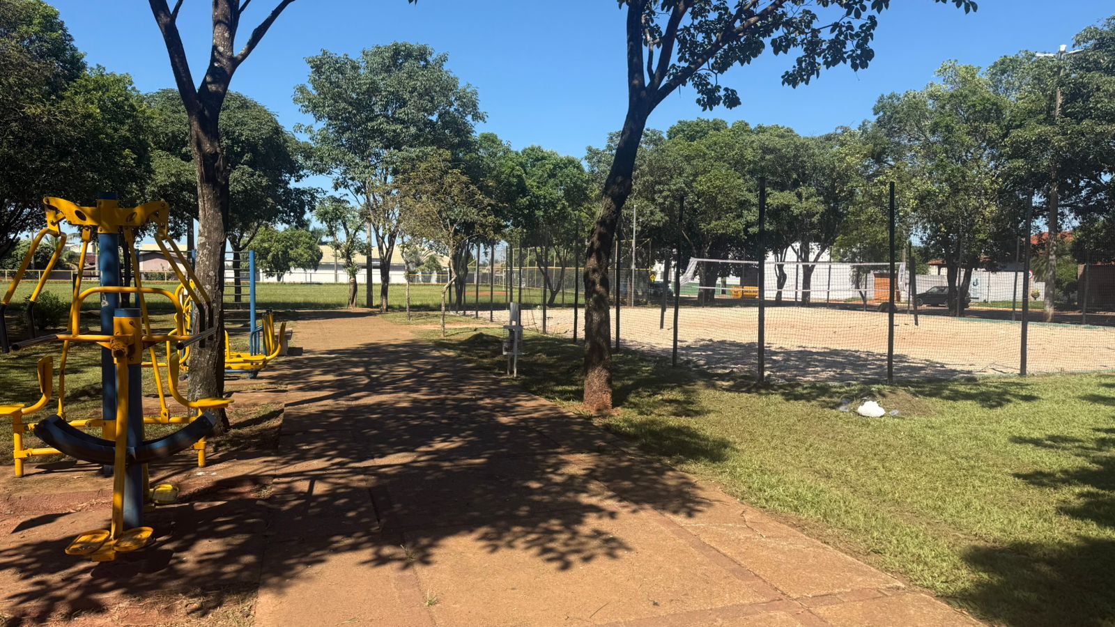 Vereadores apresentam propostas para melhorar infraestrutura de praças e vias públicas