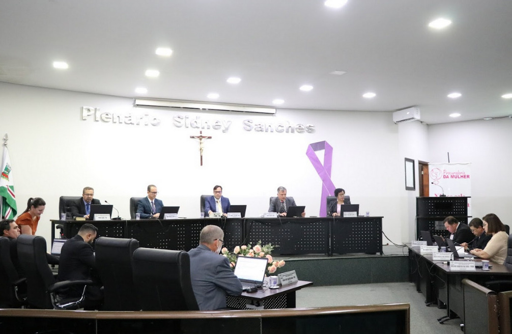 Vereadores aprovam aumento de benefício às lactantes inscritas em programa social