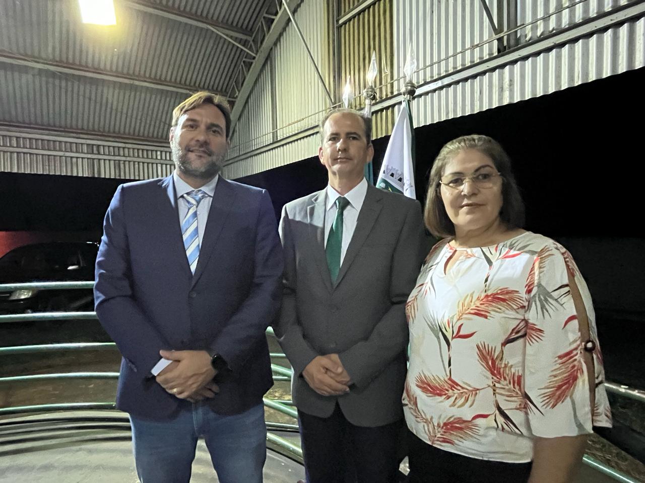 Vereadores cobram reforma da unidade de saúde do Angico