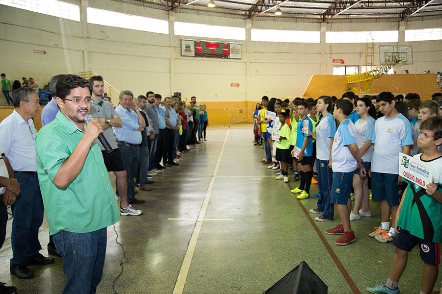 Vereadores marcam presença na abertura do JENA