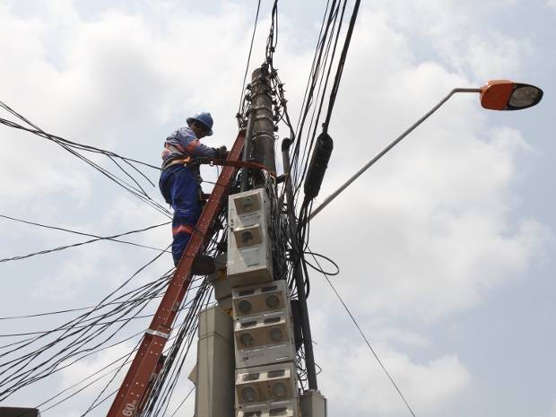 Vereadores pleiteiam mudança no padrão de energia da Praça onde funciona o Projeto Conviver