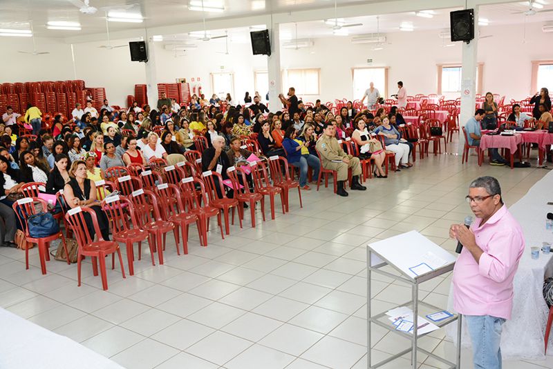 Vereadores prestigiam abertura da 3ª Conferência Regional de Políticas para Mulher