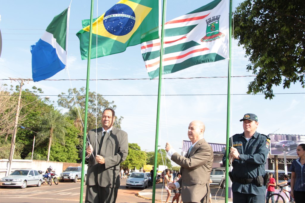 Vereadores prestigiam desfile cívico da Independência