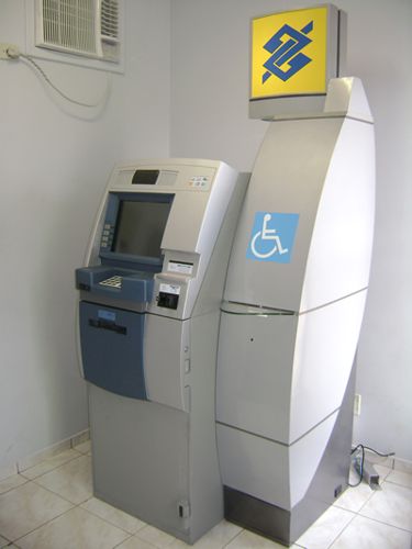 Vereadores querem posto de recebimento do BB no Detran