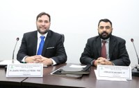 Vereadores reivindicam banheiros químicos móveis para garis 