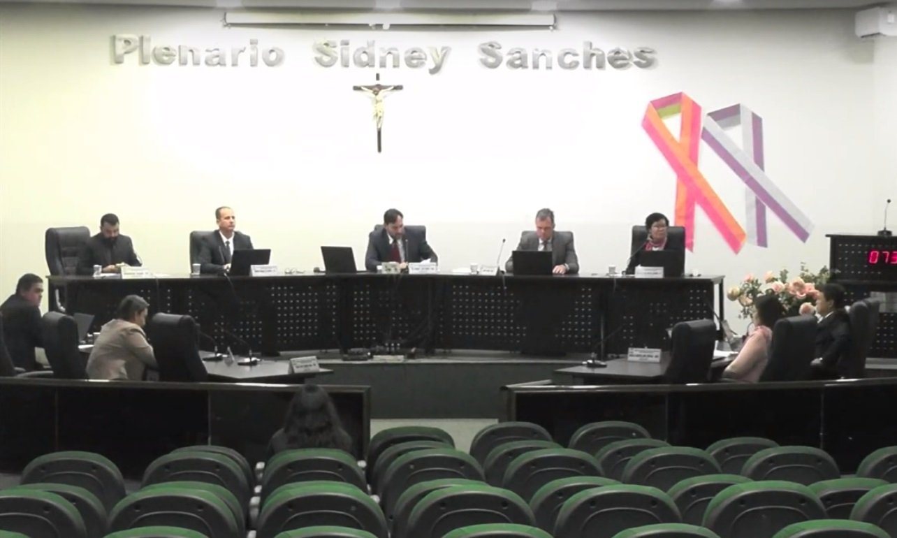 Vereadores reivindicam veículo para usuários do CAPS e jornada de 6 horas para agentes de saúde e endemias