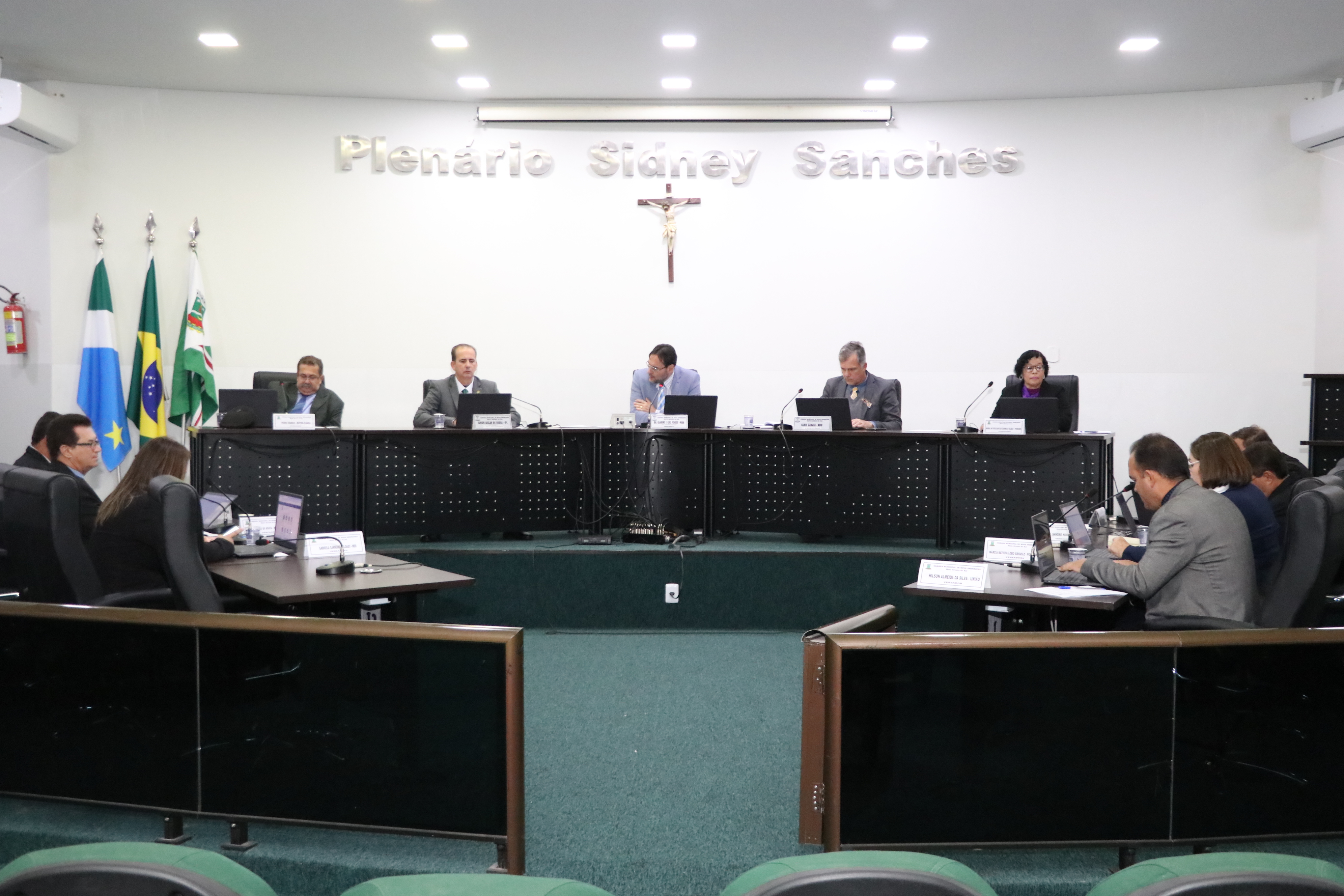 Vereadores requerem informações sobre pagamentos de precatórios