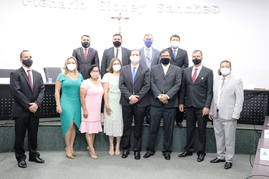 Vereadores são empossados e elegem nova Mesa Diretora da Câmara de Nova Andradina