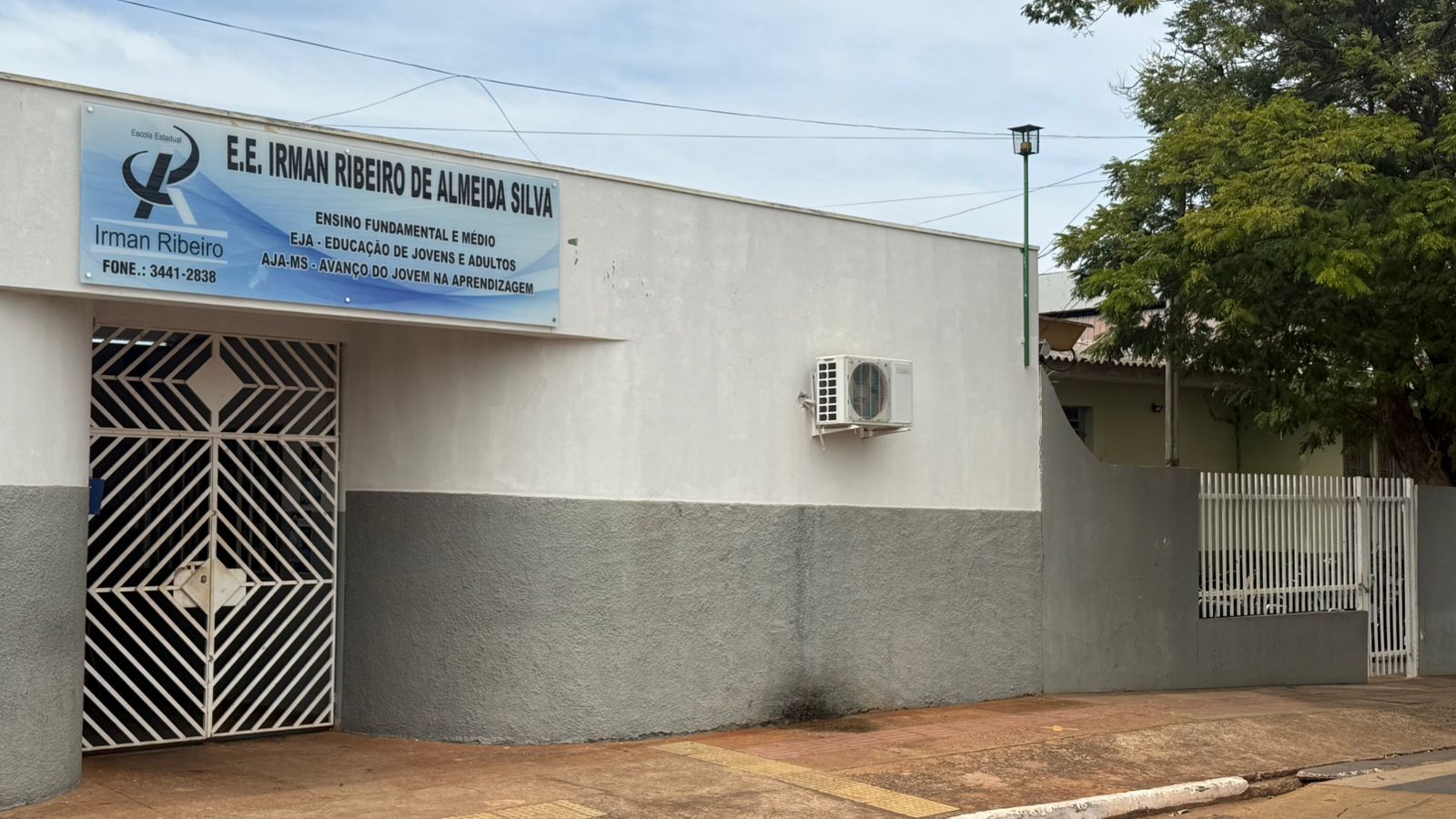 Vereadores unem esforços para viabilizar reforma da Escola Estadual Irman Ribeiro