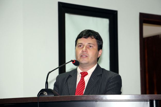 Vicente articula viatura auto-bomba rápida para o Corpo de Bombeiros de Nova Andradina